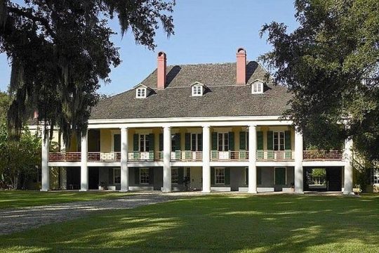 Nawlins Luxury: Destrehan Plantation & Swamp Boat Tour with Transportation