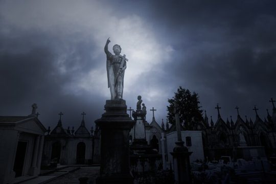 New Orleans Cemetery and Paranormal Investigation Bus Tour