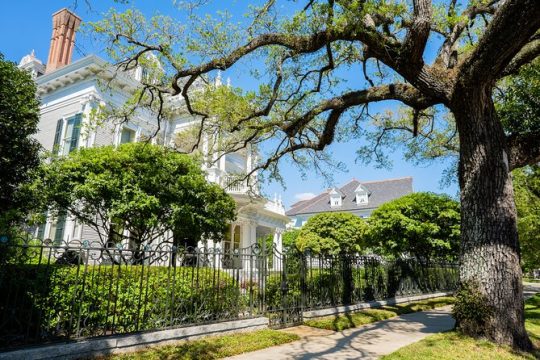 Private Garden District Walking Tour