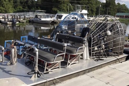 Nawlins Luxury: Airboat Swamp Tour with Transportation