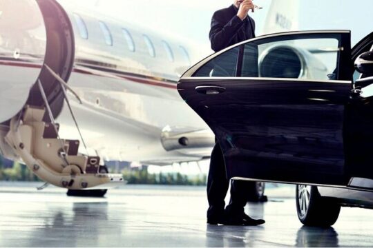 Private Transfer in a Luxury Sedan from Louis Armstrong Airport
